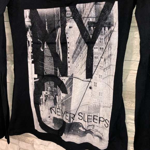 ZENANA OUTFITTERS/ NEW YORK CITY NEVER SLEEPS - Picture 4 of 7